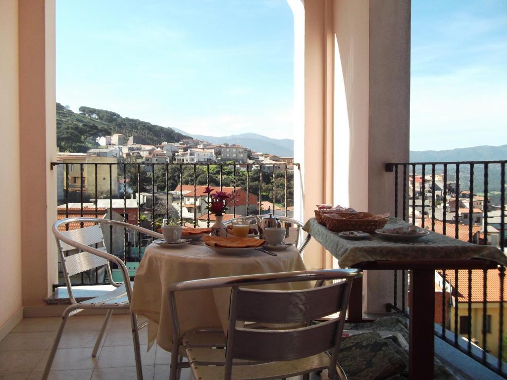 Hotel Meridiana Arbus Rum bild